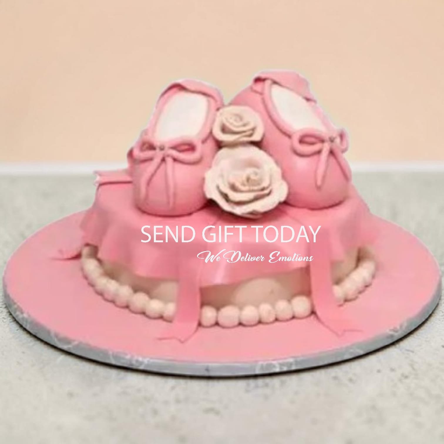 baby girl cake Newborn Baby Girl Cake - Image 1